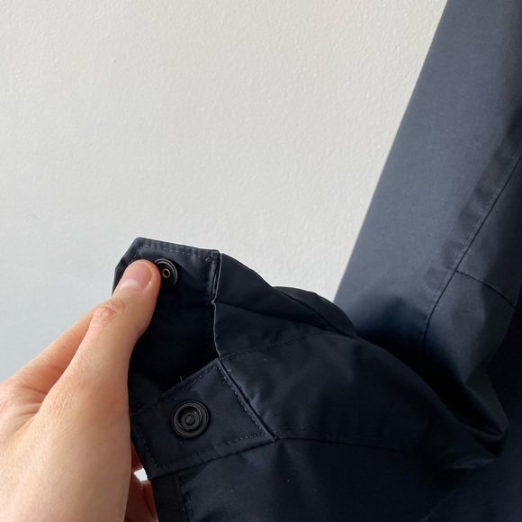 Oakley Black Shell Jacket - Picture 16 of 16